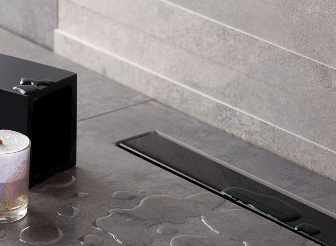 Confluo-frameless-black-glass_4