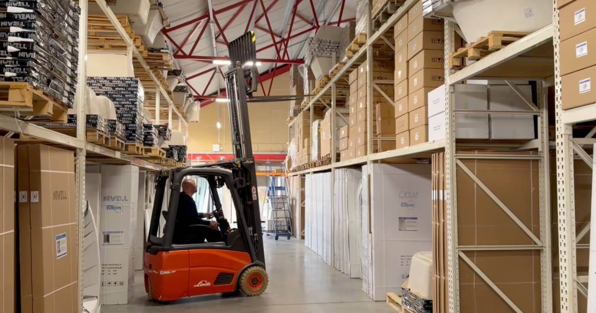 Niagara raktár targonca